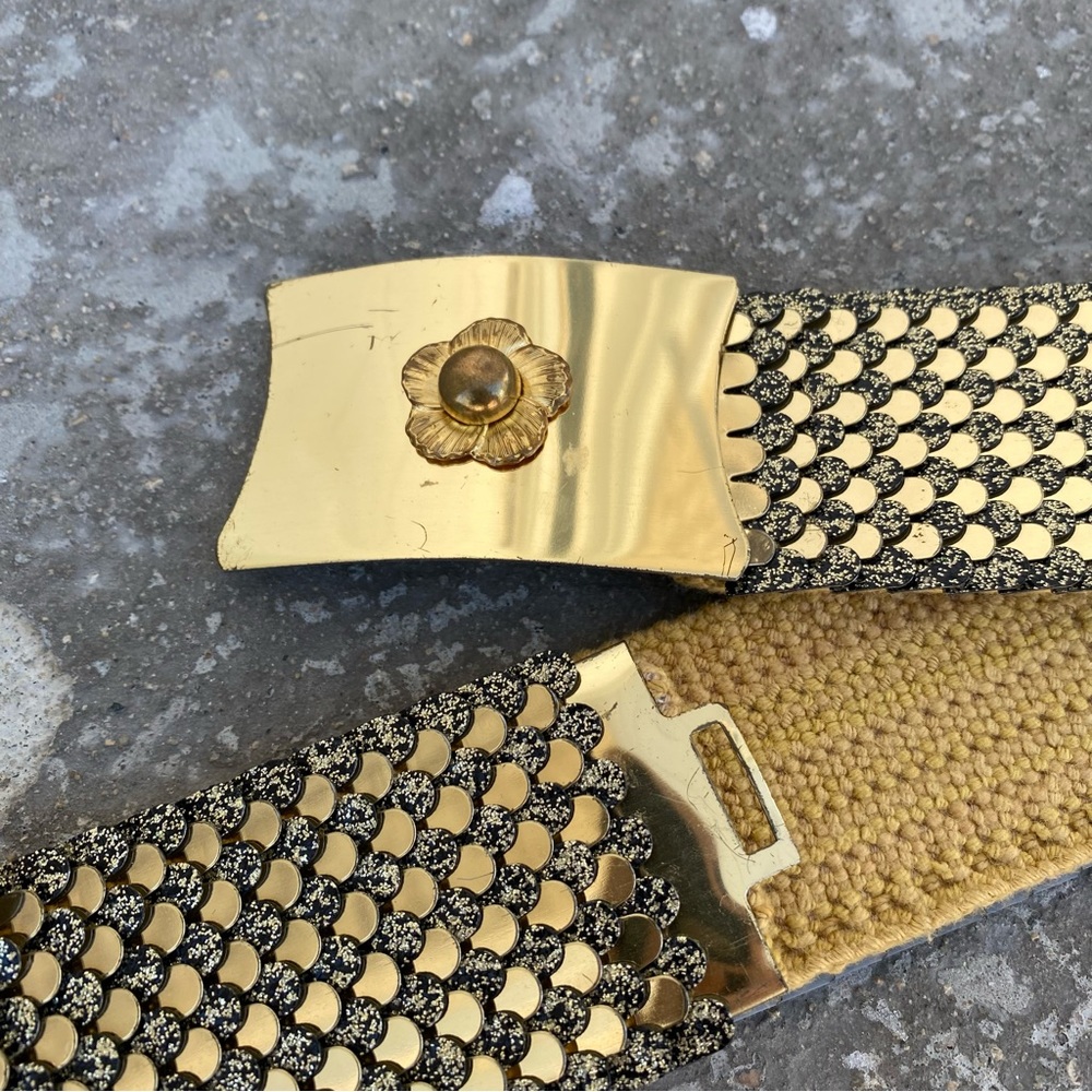 Vintage Gold Scaled 80s Elastic Belt (24-32β)